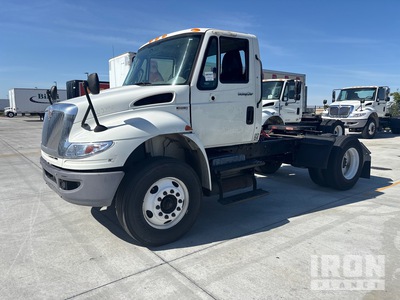 2012 International 4400 4x2 S/A Day Cab Truck Tractor