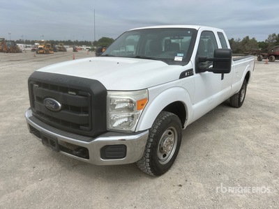 2012 Ford F-250 XL 4x2 Extended Cab Pickup
