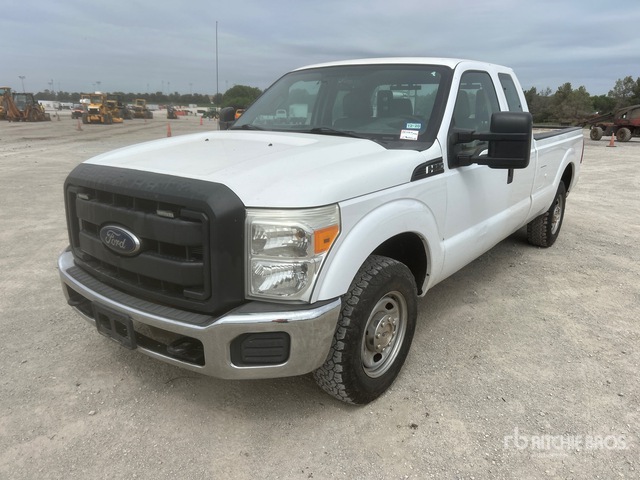 2012 Ford F-250 XL 4x2 Extended Cab Pickup