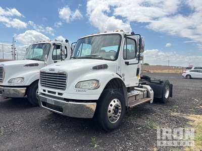 2012 Freightliner M2 4x2 S/A Day Cab Truck Tractor