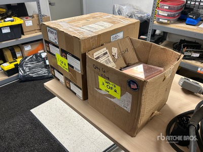 Quantity of (30) 4x4 Victoria Copper High Point Post Cap