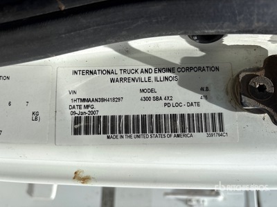 2008 International 4300 4x2 Camion pelle