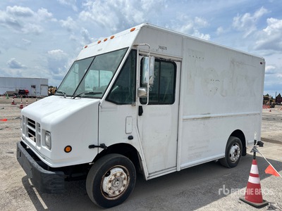 2005 Freightliner MT45 4x2 Lieferwägen