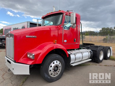 2013 Kenworth T800 6x4 Day Cab Truck Tractor