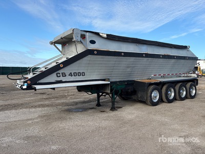 2000 Flow Boy CB4000 30 ft Quad/A Live Bottom Trailer