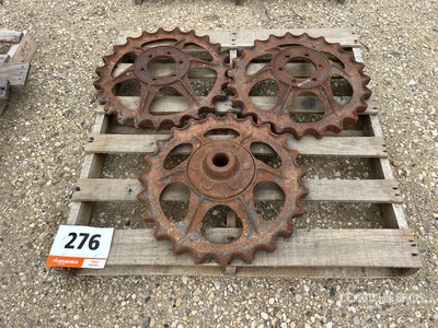 Quantity of (3) Crawler Sprockets Pièces diverses