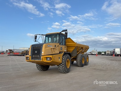 2012 John Deere 250D Articulated Dump Truck (Inoperable)