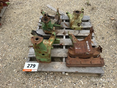 Quantity of (4) Crawler Brackets Pièces diverses - Fits John Deere 430U