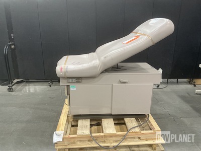 Midmark Ritter 307 Examination Table