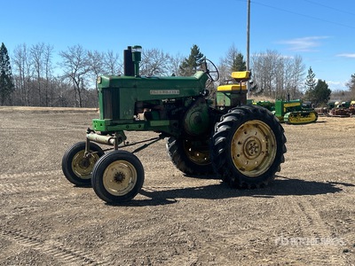 John Deere 730 2WD Wide Front Hi-Crop Tractor histórico