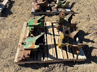 Crawler Mounting Bracket - Fits John Deere 430