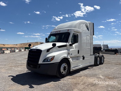 2020 Freightliner Cascadia 126 6x4 T/A Slaapcabine Trekker