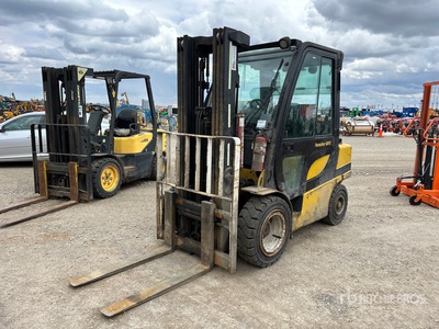 2014 Yale GLP060VXNVLE087 5750 lb Pneumatic Tire Forklift (Inoperable)