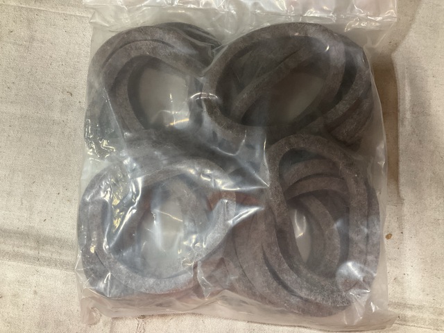 (1,165) General Dynamics 10628112-1 Non-Metallic Round Section Seals