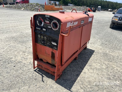 2003 Lincoln SAE-400 400 A Skid-Mounted Stick Soldadora motorizada