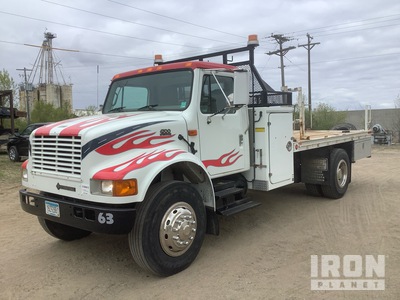 2001 International 4700 4x2 Utility Truck