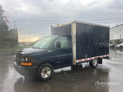 2006 Chevrolet EXPRESS 3500 4x2 Utility Truck
