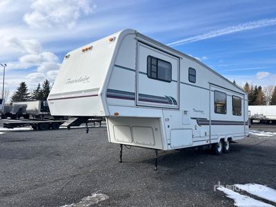 1997 Glendale 32RG 30 ft T/A عربة سفر