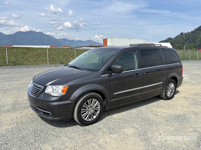 2016 Chrysler Town & Country 2016 Chrysler Town & Country Minivan