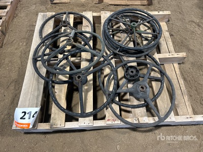 Quantity of (10) Tractor Steering Wheels Pièces diverses
