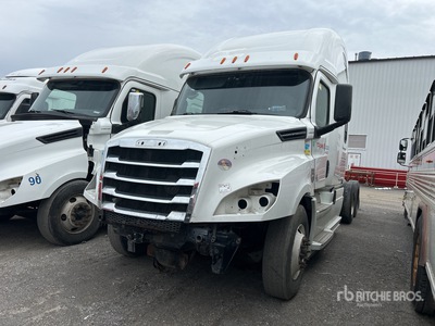 2018 Freightliner Cascadia 126 6x4 T/A Sleeper Truck Tractor (Inoperable)