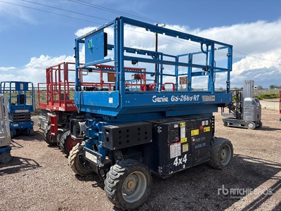 2017 Genie GS2669RT 4x4 Gasoline シザーリフト