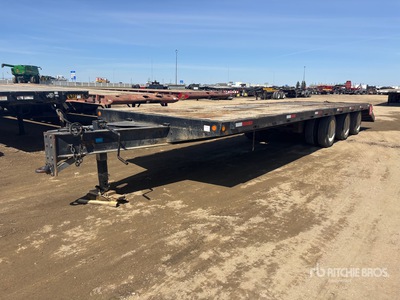 2006 Trail-Eze 35 ft Tri/A Apparatuur aanhangwagen