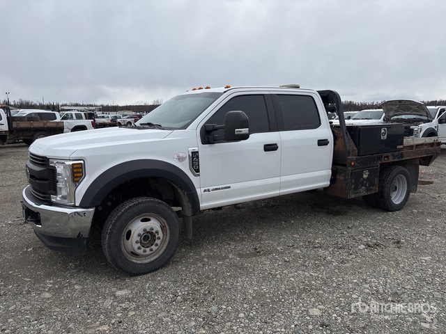 2019 Ford F-450 XL 4x4 Crew Cab Flatbed Truck