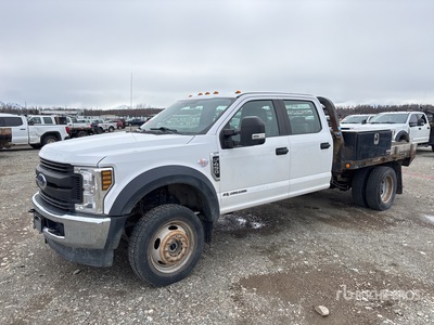 2018 Ford F-450 XL 4x4 Crew Cab شاحنة مسطحة