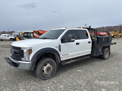 2019 Ford F-550 XL 4x4 Crew Cab Flatbed Truck