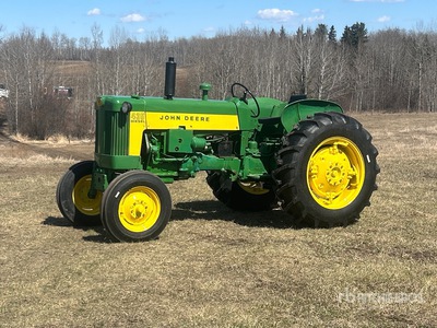 1960 John Deere 435 Diesel 2WD Wide Front Tractor histórico