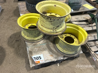 (4) 17 in Steel Rims Pièces diverses