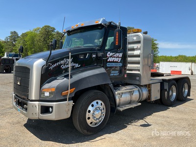 2013 Cat CT660S 6x4 T/A Day Cab Truck Tractor