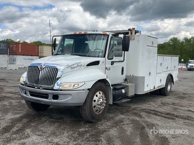 2006 International 4200 4x2 Service Truck