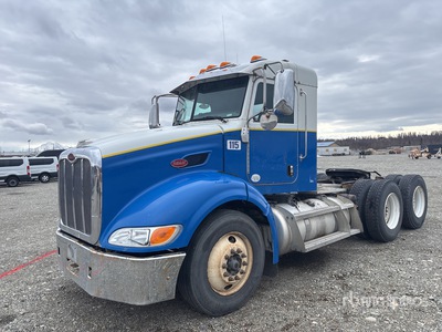2012 Peterbilt 384 6x4 تراكتور شاحنة نهارية (ثنائية المحور)