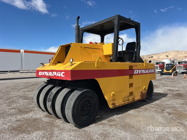 Dynapac CP271B 9 Wheel Pneumatic Roller