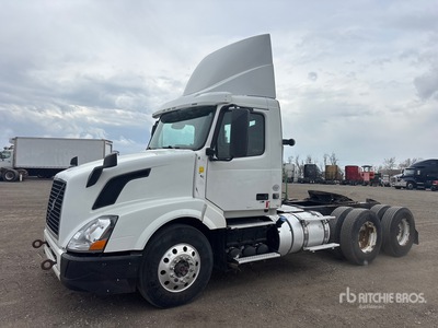 2016 Volvo VNL 6x4 T/A Dagcabine Trekker