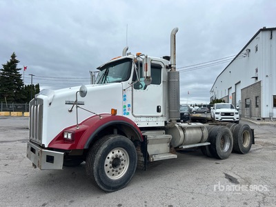 2003 Kenworth T800 6x4 T/A Day Cab Truck Tractor