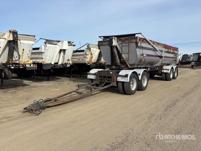 2014 Arnes 25 ft Quad/A Tipping Trailer