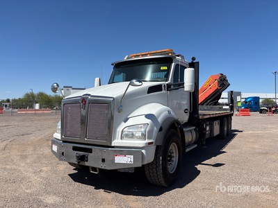 2019 Kenworth T880 6X4 Crane Truck