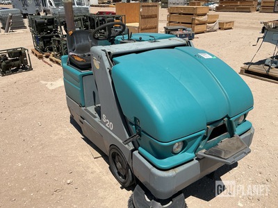 Tennant S20 Floor Sweeper
