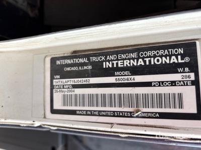2005 International 5500i 8x4 Camion excavateur par aspiration