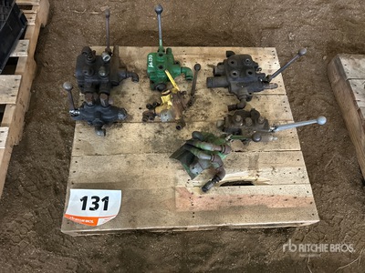 Quantity of (7) Hydraulic Control Valve Hydraulic Parts