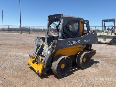 John Deere 318D Minicargadora