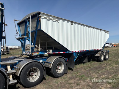 2011 Doepker 30 ft Super B-Train Pup Belly Grain Trailer