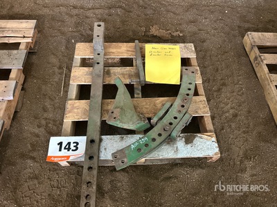 Drawbar & Drawbar Frame Crawler Tractor Drawbar - Fits John Deere 4020