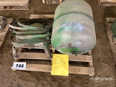 Fuel Tank, Front Plate, Fuel Tank Straps Pièces diverses - Fits John Deere 4020
