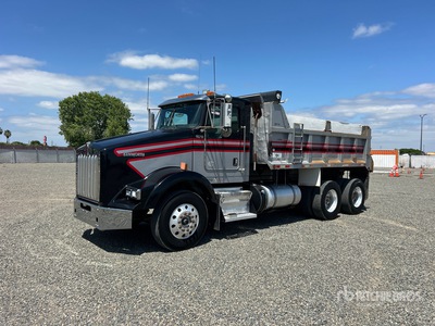 2014 Kenworth T800 6x4 Tipper Truck