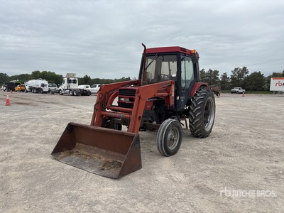 Case IH 685 XL 2WD Utility Tractor