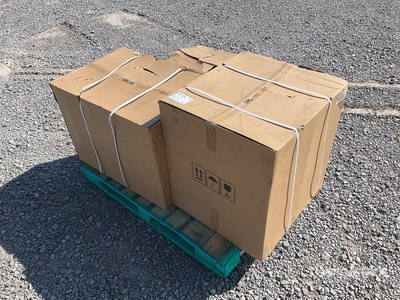 Quantity of (4) 2026 UNI YY53,YS15, KL01 Lote de Asientos de Operador (Sin Usar) / Operator Seats Varios (Unused)